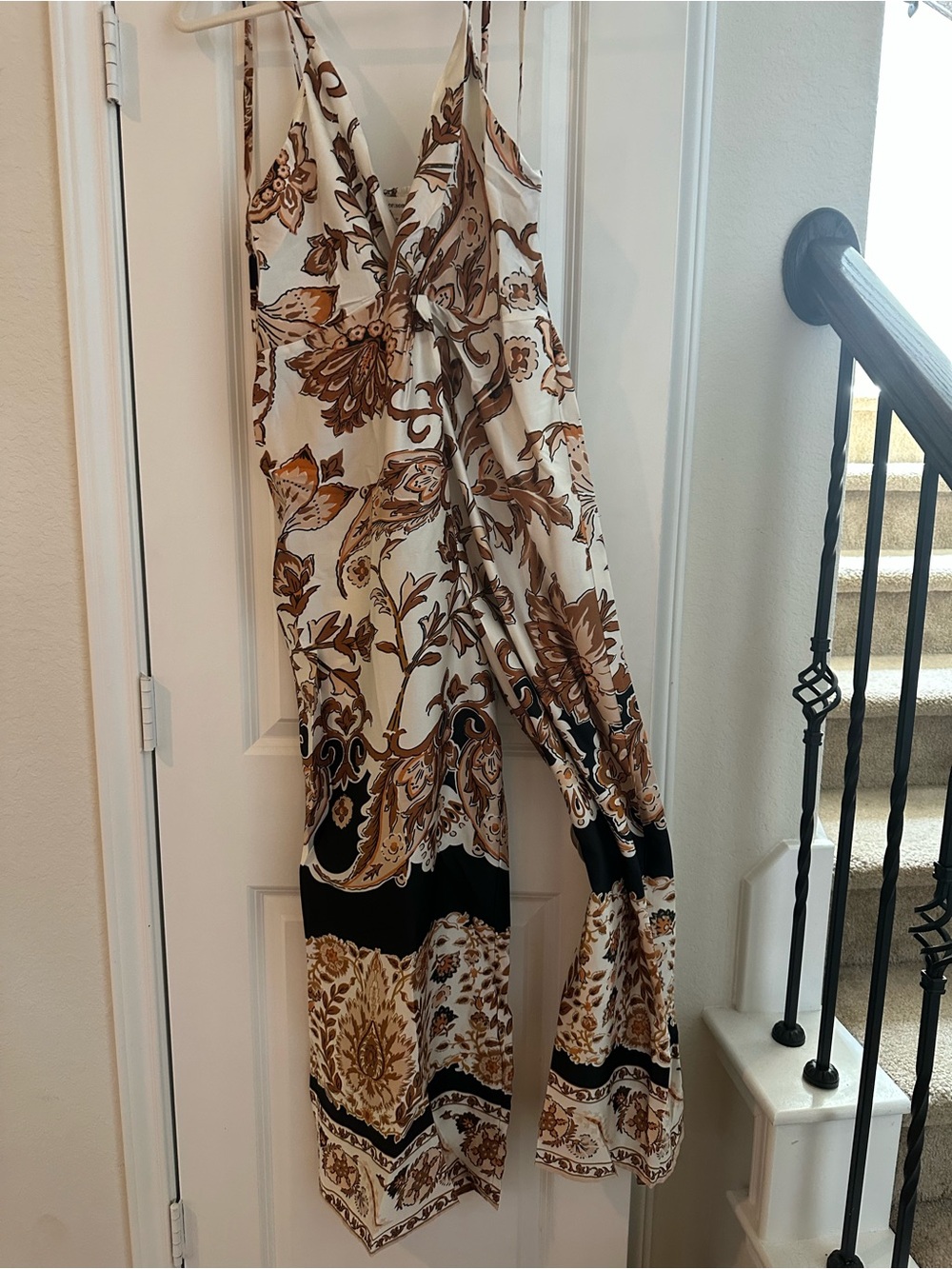 NWT ee:some Boho Wide Leg Romper/Jumpsuit | Size Medium | Floral Print - Picture 2 of 8